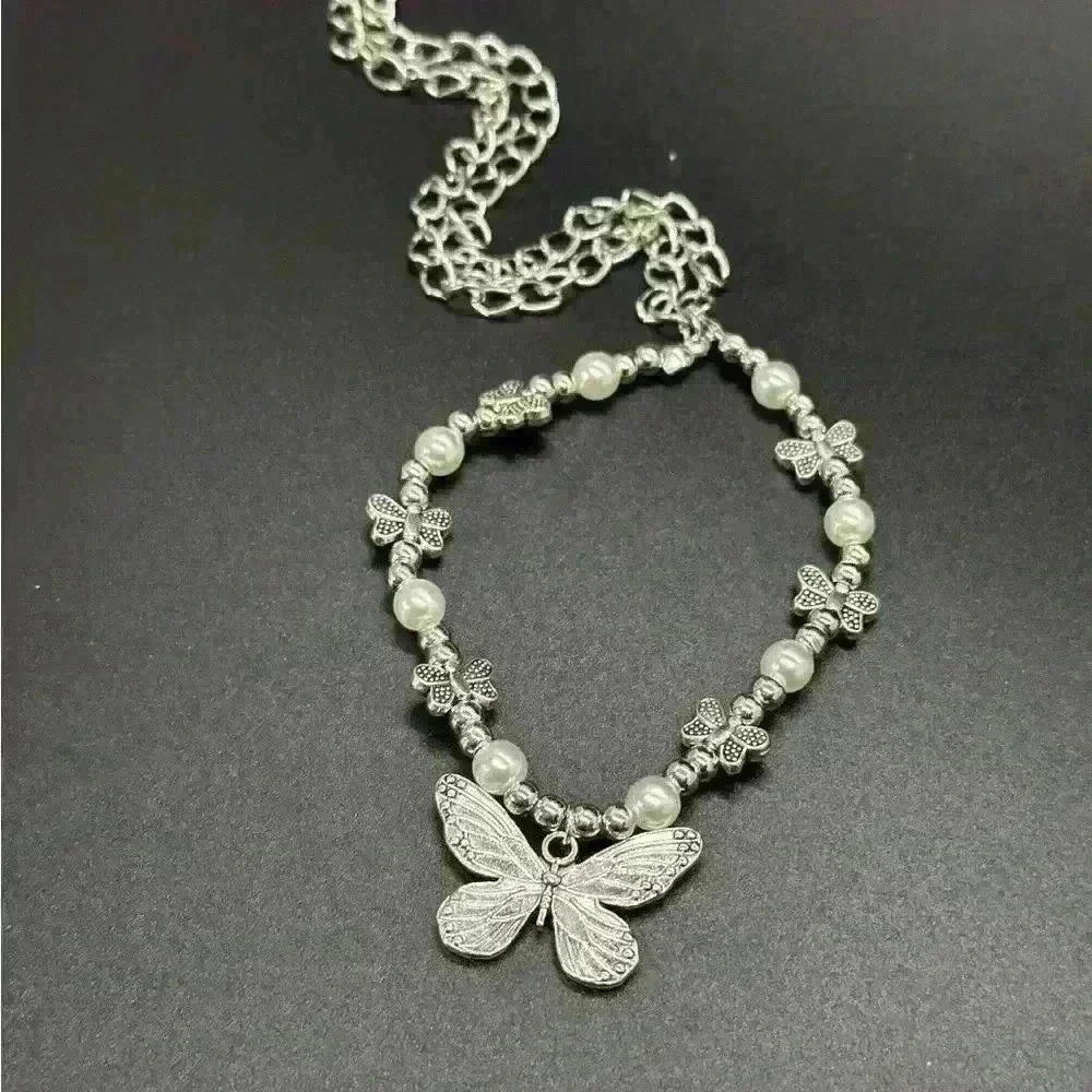 Butterfly Necklace Choker with Pearl charms.  Coquette charm necklace 💗 - Picture 3 of 4